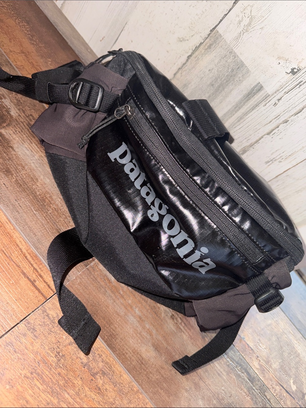 Patagonia Black Hole Waist Pack with Gray Logo
